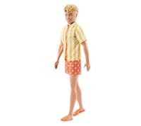 Barbie Fashionistas Ken #252 con capelli biondi, pantaloncini da surf arancioni a pois gialli, camicia a righe gialle e bianche, scarpe arancioni, JJN66