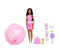 Barbie Team Rotola e Scopri, bambola tennista dai capelli castani con accessori, 8 sorprese e confezione a forma di pallina da tennis, JMY56