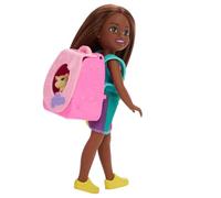Barbie - Zainetto di Chelsea Dolce Gattino, playset con bambola mora, zaino con
