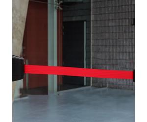 Barriera di controllo della folla con cintura retrattile montata a parete con