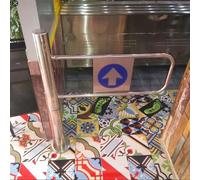 Barriera d'ingresso per supermercato a Porta Singola, Accesso pedonale unidirezionale con cancello a Battente a Chiusura Automatica per Una Facile Apertura a Spinta.