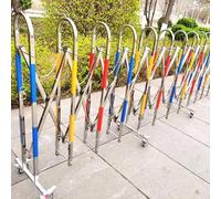Barriere stradali espandibili e retrattili con Ruote - Barricate Metalliche Regolabili per Il Controllo della Folla all'aperto, barriera per cancelli industriali (1,1 m x 5 m / 3,6 Piedi x 1