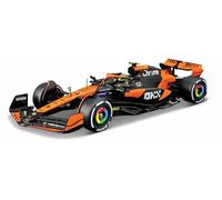 Bburago 1:24 2024 Race McLaren MCL38 Model Kit con Casco, Norris #4