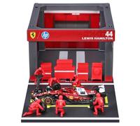 Bburago - Ferrari SF-25 Hamilton, Playset Pit Stop Scala 1:43 | Playset con Diorama Pit Stop F1, Veicolo SF-25 #44 Hamilton Scala 1:43 e 6 Meccanici, Replica Ufficiale Ferrari, Età 3+ Anni