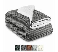 Beautissu Elisa Plaid in pile Sherpa 150 x 200 cm Coperta XXL - Plaid caldo e morbido per l'inverno, divano - Coperta in pile con effetto scintillante e finta pelle di agnello, plaid antracite