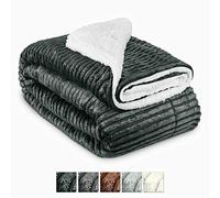 Beautissu Elisa Plaid in pile Sherpa 220 x 240 cm Coperta XXL - Plaid caldo e morbido per l'inverno - Coperta in pile con effetto scintillante e finta pelle di agnello - Plaid nero