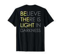 Believe There Is Light in Darkness Gesù Cross Art sul Retro Maglietta