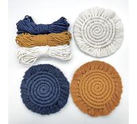 Bergin & Bath Kit sottobicchieri macramè Impara a fare tre tovagliette in giallo, blu navy e bianco. Kit artistico per adulti e ragazzi. Idea regalo creativa.