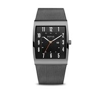 BERING 16433-377 Reloj solar para hombre con caja de acero inoxidable de 33 mm con acabado en gris y esfera negra, correa milanesa, cristal de zafiro y resistencia al agua de 3 ATM, 13940-512