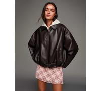 Bershka - Giacca in pelle sintetica marrone con cintura M