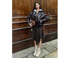 Bershka - Giacca in pelle sintetica marrone con cintura M