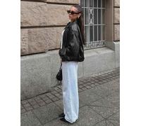 Bershka - Giacca nera a palloncino in pelle sintetica-Nero M