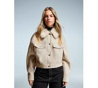 Bershka - Giacca trucker beige morbida con colletto in pelliccia sintetica-Marrone S