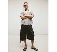 Bershka - Pantaloncini bermuda stile jorts cargo neri effetto slavato-Nero M