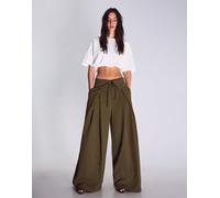 Bershka - Pantaloni kaki con pinces e risvolto in vita-Verde 36