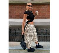 Bershka - Top nero con scollo rotondo e nodo sul retro XS
