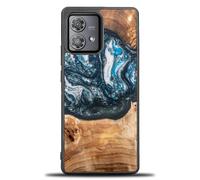 Bewood Unique Custodia per Motorola Edge 40 Neo - Vero Legno e Resina - Design "Planets Terra" - Pezzo unico fatto a mano - Custodia protettiva antiurto compatibile con MagSafe - Resina blu e legno