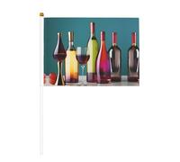 Bicchieri da cocktail e bastoncini da vino senza bottiglia mini piccoli tenuti in mano con pali per decorazioni per feste sportive per parate nazionali