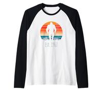 Bigfoot Retro Tramonto - EST. 1967 Sagoma della foresta Sasquatch Maglia con Maniche Raglan