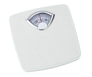 Bilancia meccanica, precisa e analogica WENKO con ampia scala e battistrada antiscivolo, campo di misura fino a 130 kg con incrementi di 1 kg, alloggiamento in metallo bianco, 27 x 4,5 x 26,5 cm