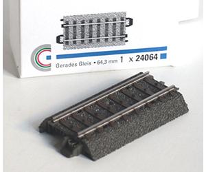 Binario diritto H0 Mrklin C con massicciata 24064 64.3 mm