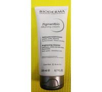 Bioderma illuminante detergente crema schiumogena riduce le macchie marroni p...