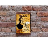 Birra che rende le persone brutte attraenti dal 1869 Sfondo invecchiato...