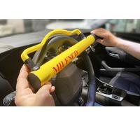 Bloccasterzo di alta sicurezza Milenco (versione per guida a sinistra)