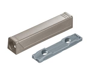Blum Piastra adattatrice TIP-ON dritta versione corta