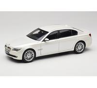 BMW 7 Series F02 760Li Bianco Kyosho 1:18 | 08783BRW