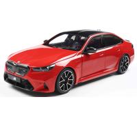 BMW M5 (G90) 2025 Rosso Metallico Modellino Auto 1:18 Solido