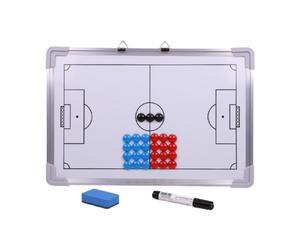 Board di pratica calcistica con marcatore Strategia professionale per la penna