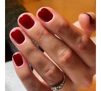 Boloshine Press on Nails Corto, 24 Pezzi Tinta Unita Unghie Finte, Copertura Completa Unghie Artificiali Quadrate, Manicure Francese per Donne e Ragazze Nail Art Fai da Te, Rosse Fiamme sulle Labbra