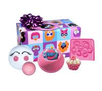 Bomb Cosmetics Bomb Babes - Set da bagno e corpo con oli essenziali, 5 pezzi, realizzato a mano, include bombe da bagno, sapone, ranuncolo e crema da bagno