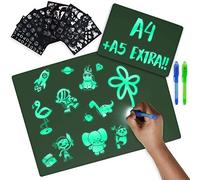 BONNYCO Lavagna Luminosa per Bambini Verde A4 e A5, 6 Stencil, 2 Penne Spia | Lavagna Magica per Giochi Bambino e Bambina dai 3 a 10 Anni. Lavagnetta Magica, Regali Ragazzi, Gioco Compleanno e Natale