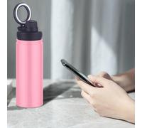 Bottiglia d'acqua isolata con bottiglia sportiva per supporto per telefono