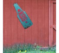 Bottiglia di birra sospesa in legno in legno in legno bottiglia di birra