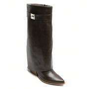 Bottiglie alte a talon con dettagli in bouclé metallico e attacco a punta È tutta una questione di affermazione e raffinatezza, è tutta una questione di imbottigliamenti e design. un confort ottimale 