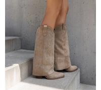 Bottiglie eleganti sulla punta con dettaglio chiusura ad artiglio con chiusura laterale Hauteur mi-molletDettaglio chiusura lateraleA propositoArtiglioComodi per le occasioni specialiAffermazione di s