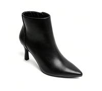 Bottines e talon aiguille avec bout pointu, disponibles in plusieurs finitions élégantes: cuir lisse, suédine ouspect verni. Eleganti e intemporelles, bottines à talon fin sont conçues pour sublimer t