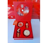 BOX n.2 BABBO NATALE TAPPO VINO E n.2 CANDELE con 1 CD MUSICHE DI NATALE 8216