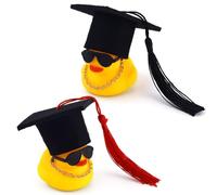 BOXOB 2pz Anatre di Laurea, Divertenti Anatre Gomma per Cruscotto Ornamento Dell'Auto con Mini Cappello da Laurea Collana Occhiali da Sole Regali Giocattolo per Decorazione Auto