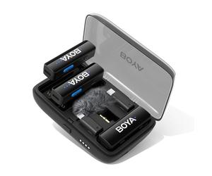 BOYA BOYALINK Microfono lavalier wireless, a clip a doppio canale da 2,4 GHz con custodia di ricarica adattatore Lightning/USB-C/3,5 mm per fotocamera Android iPhone YouTube Vlog Livestream