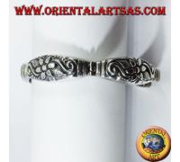 Bracciale in argento 925 ‰ semi rigido cesellato a mano fiore