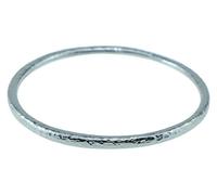 Braccialetto rigido, regalo da donna o da uomo, 10° anniversario, in puro stagno effetto martellato, con scritta “10 years”, base metal, colore: silver, cod. tgbp188