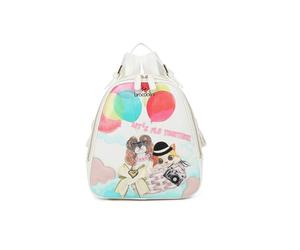 Braccialini Allround Zaino in similpelle dal design originale e romantico, perfetto per chi ama uno stile divertente e sognante. La stampa colorata con dolci cuccioli in volo, palloncini e dettagli