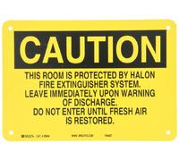 Brady 25644 - Segnale di fuoco in plastica, 17,8 x 25,4 cm, Legend "This Room Is Protected by Halon Fire Extintisher System Leave Immediately Upon Warning Of Discharge Do Not Enter Until Fresh Air Is Restored"