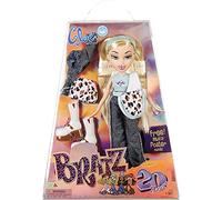 Bratz Edizione Speciale 20 Anni Bambola alla Moda Originale Cloe - Confezione e Poster olografici - da Collezione - Replica della Versione del 2001 - Include 2 Abiti, Scarpe, Borsa e Altro