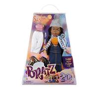 Bratz Edizione Speciale 20 Anni Bambola alla moda originale Sasha - Confezione e poster olografici - Da collezione - Replica della versione del 2001 - Include 2 abiti, scarpe, borsa e altro