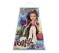 Bratz Edizione Speciale 20 Anni Bambola alla Moda Originale Yasmin - Confezione e Poster olografici - da Collezione - Replica della Versione del 2001 - Include 2 Abiti, Scarpe, Borsa e Altro
